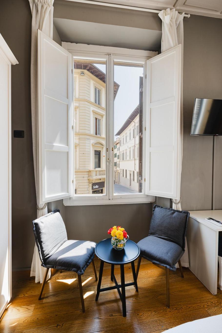 Am Collection Cavour Bed & Breakfast Флоренция Екстериор снимка